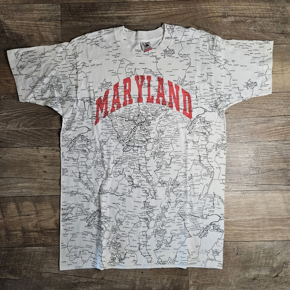 Vintage Maryland Map AOP Graphic Tee - White with Red Print Fruit Of The Loom M